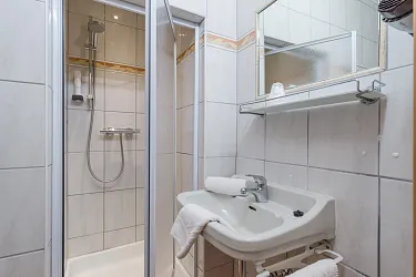 haus_tirol_comfort_doppeltzimmer_zimmer_14_2.jpg