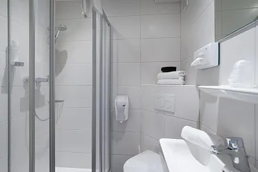haus_tirol_comfort_doppeltzimmer_zimmer_5_3.jpg