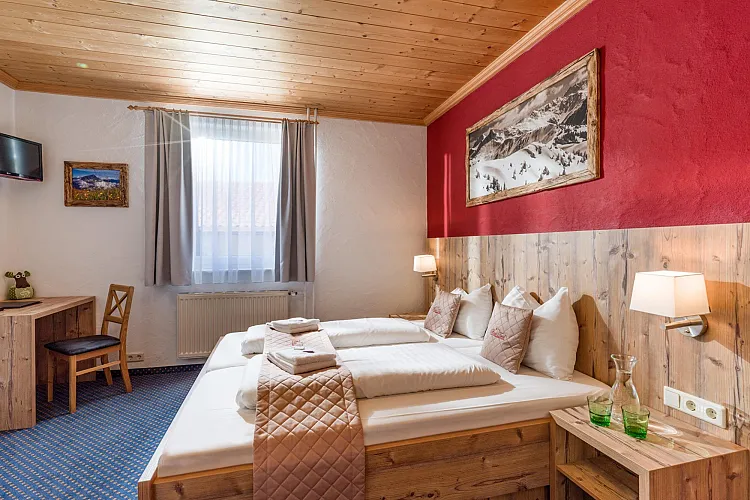 haus_tirol_standard_doppelzimmer_zimmer_4_1.jpg