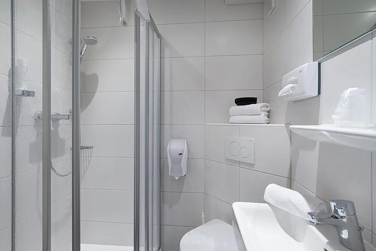 haus_tirol_comfort_doppeltzimmer_zimmer_5_3.jpg