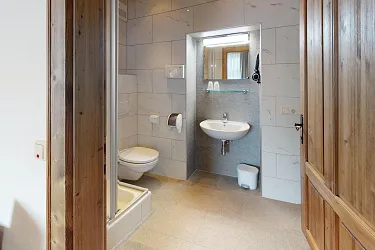 haustirolbathroom5.jpg