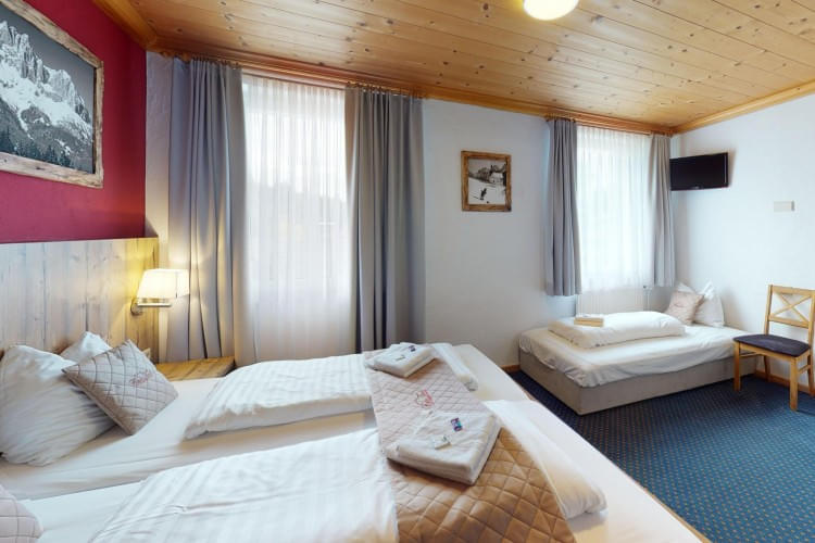 Rooms Haus Tirol Brixen Im Thale, What Is An Extra Large Double Bed